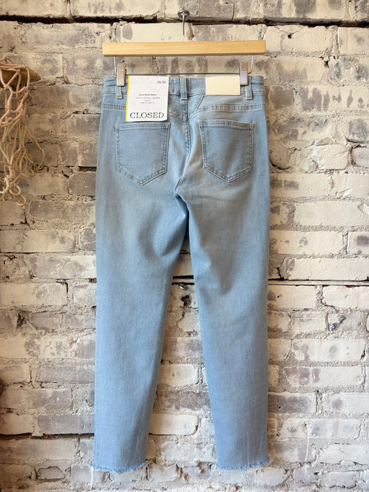 Closed Women's Baker Slim Jean – Light Blue Dark Gray