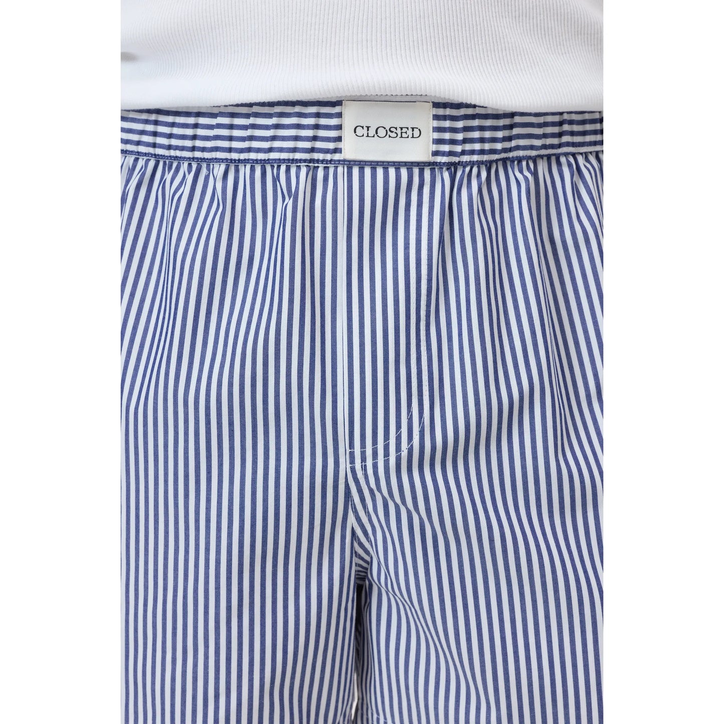 Men's dark night boxershorts by Closed Men's, comfortable cotton underwear with an elastic waistband and stylish design.