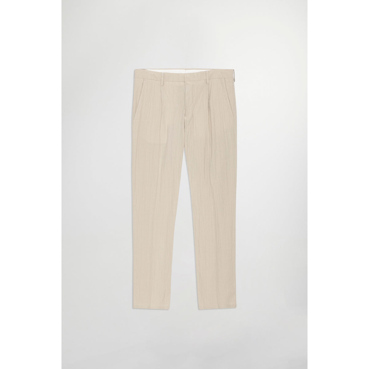 Men's NN07 Bill Seersucker Trouser in fog color, tailored fit with lightweight seersucker fabric, shown on a model.