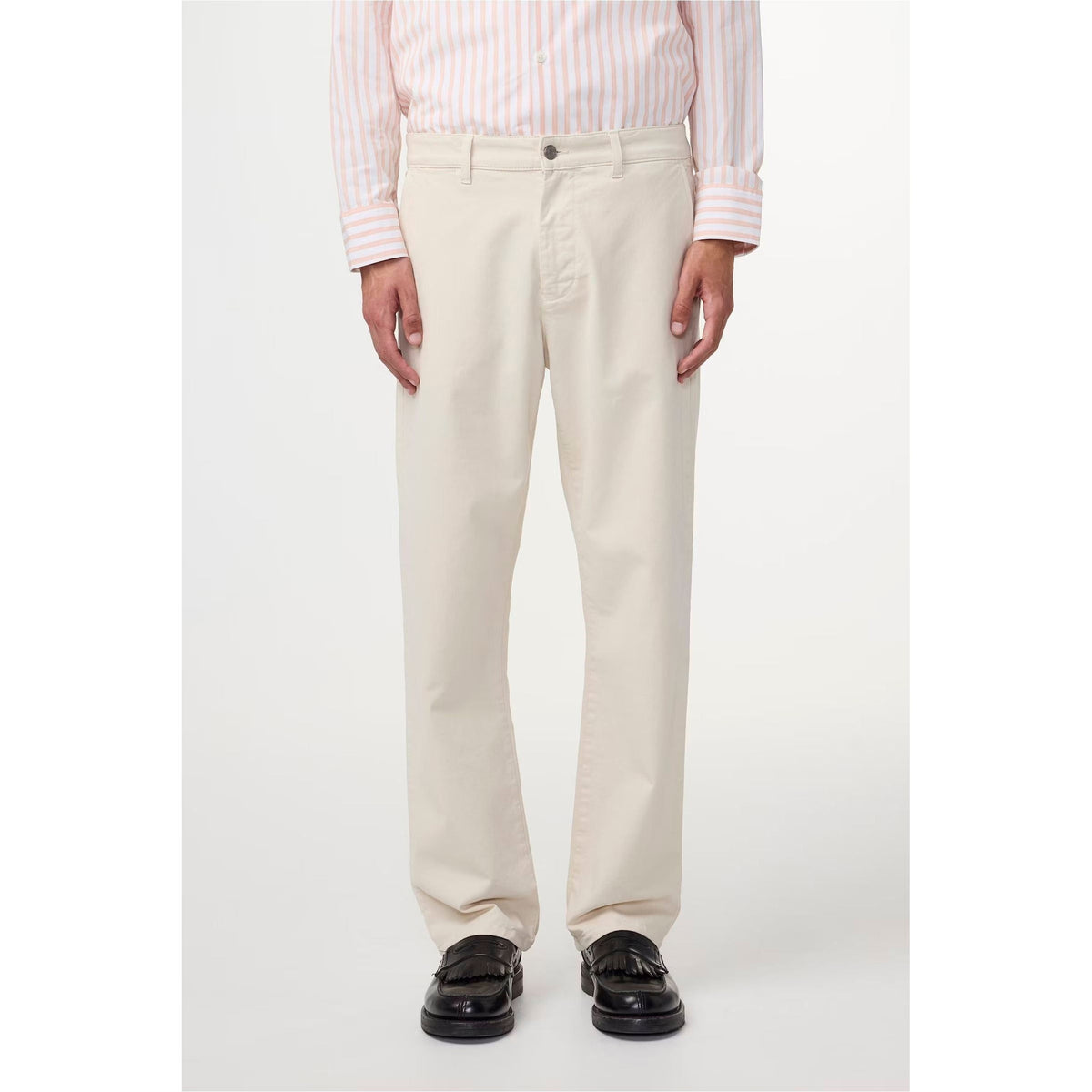 Men's NN07 Aden regular fit ivory chino pants, front view showing classic style and tailored fit.