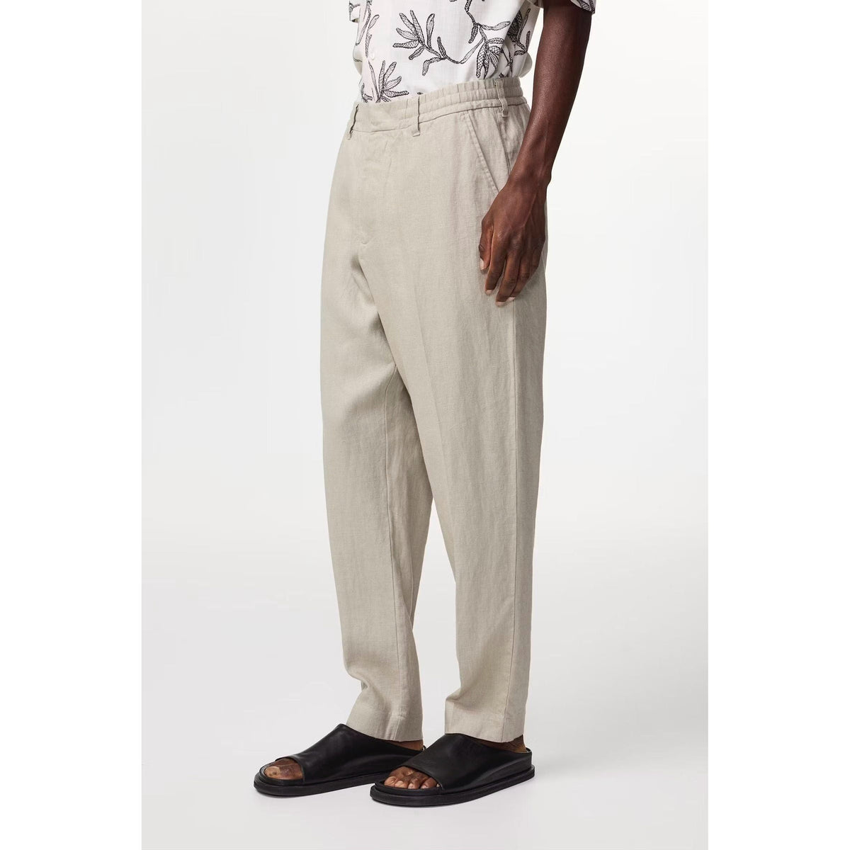 Men's NN07 Billie drawstring linen pants in fog color, featuring a relaxed fit and lightweight fabric for casual comfort.