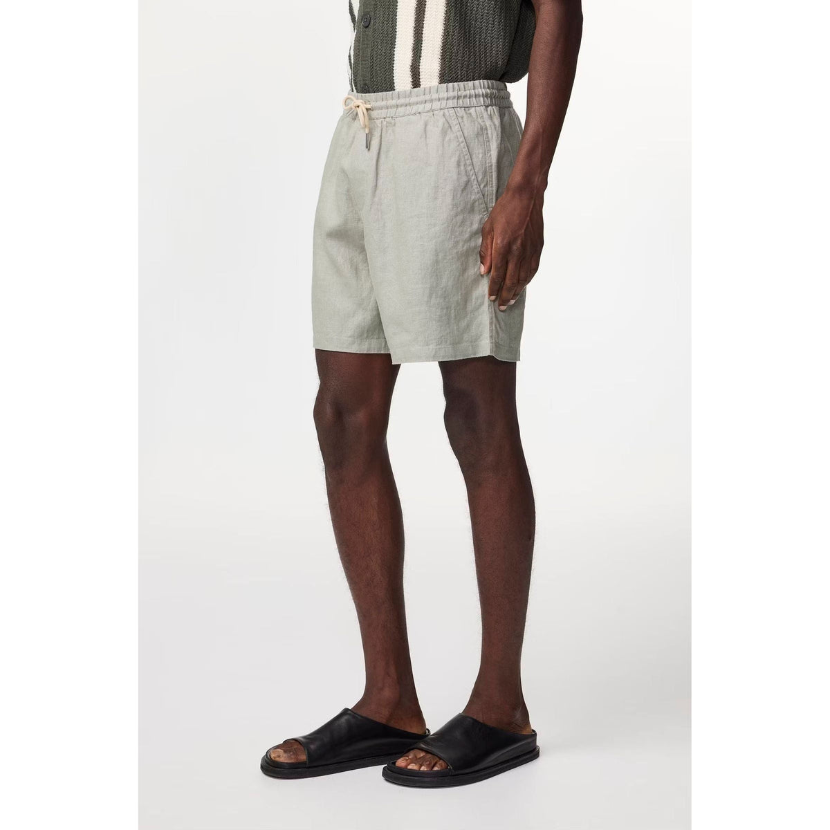 Men's Gregor NN07 casual linen shorts in sage green with drawstring waist and relaxed fit.