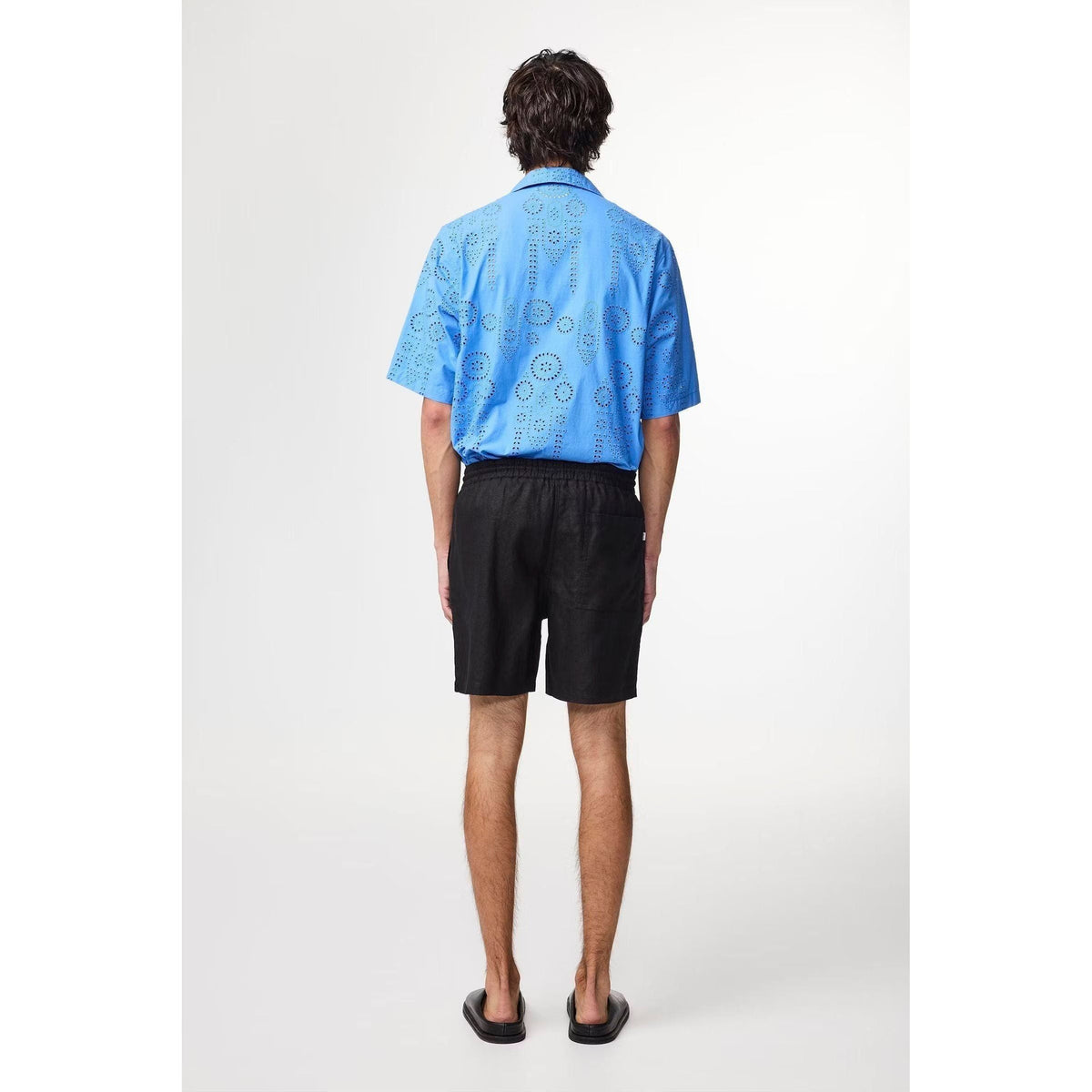 Men's black linen shorts with drawstring waist from NN07 Gregor casual collection, lightweight and comfortable for warm weather.