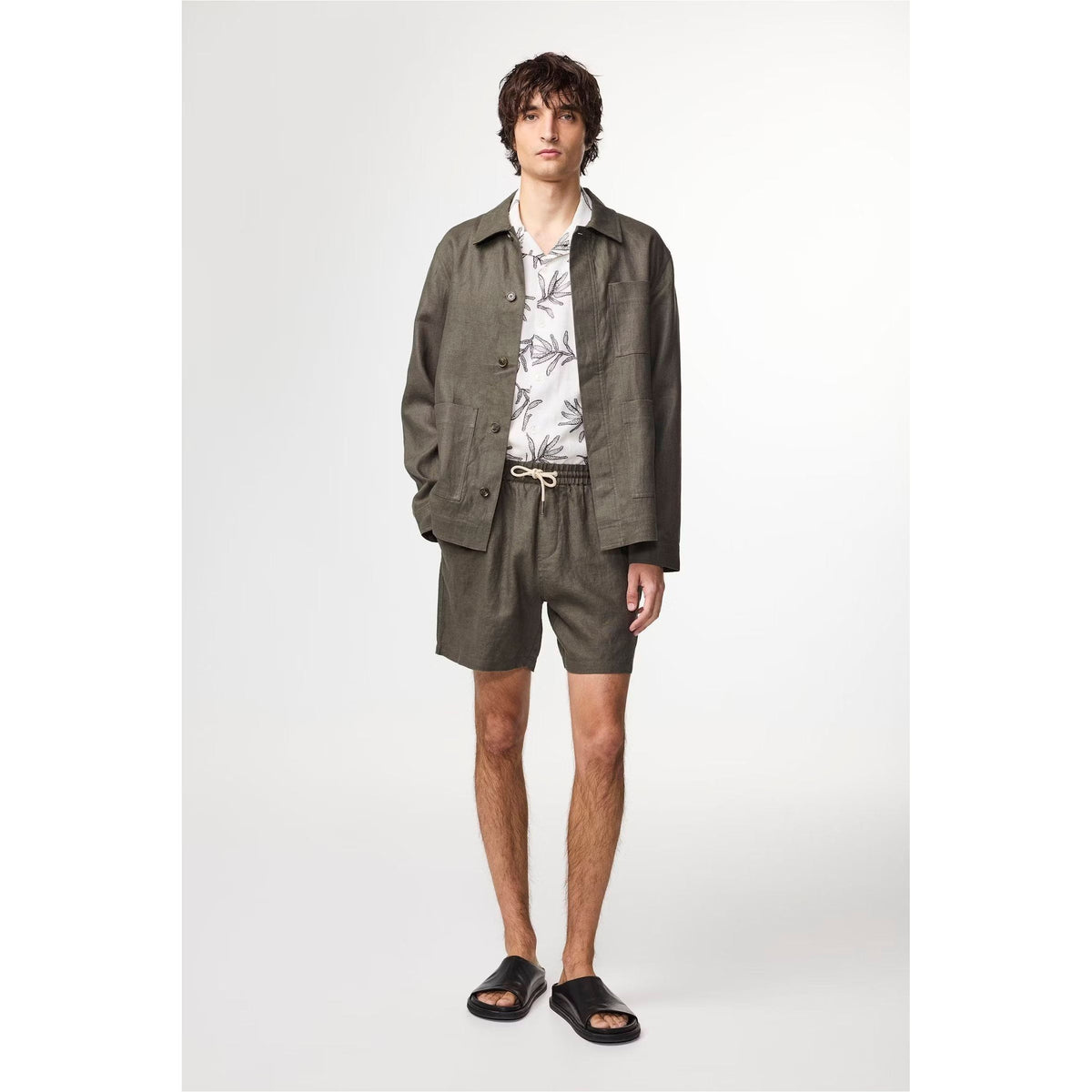 Men's Gregor casual linen shorts by NN07 in croc green with drawstrings, lightweight and comfortable for summer wear.