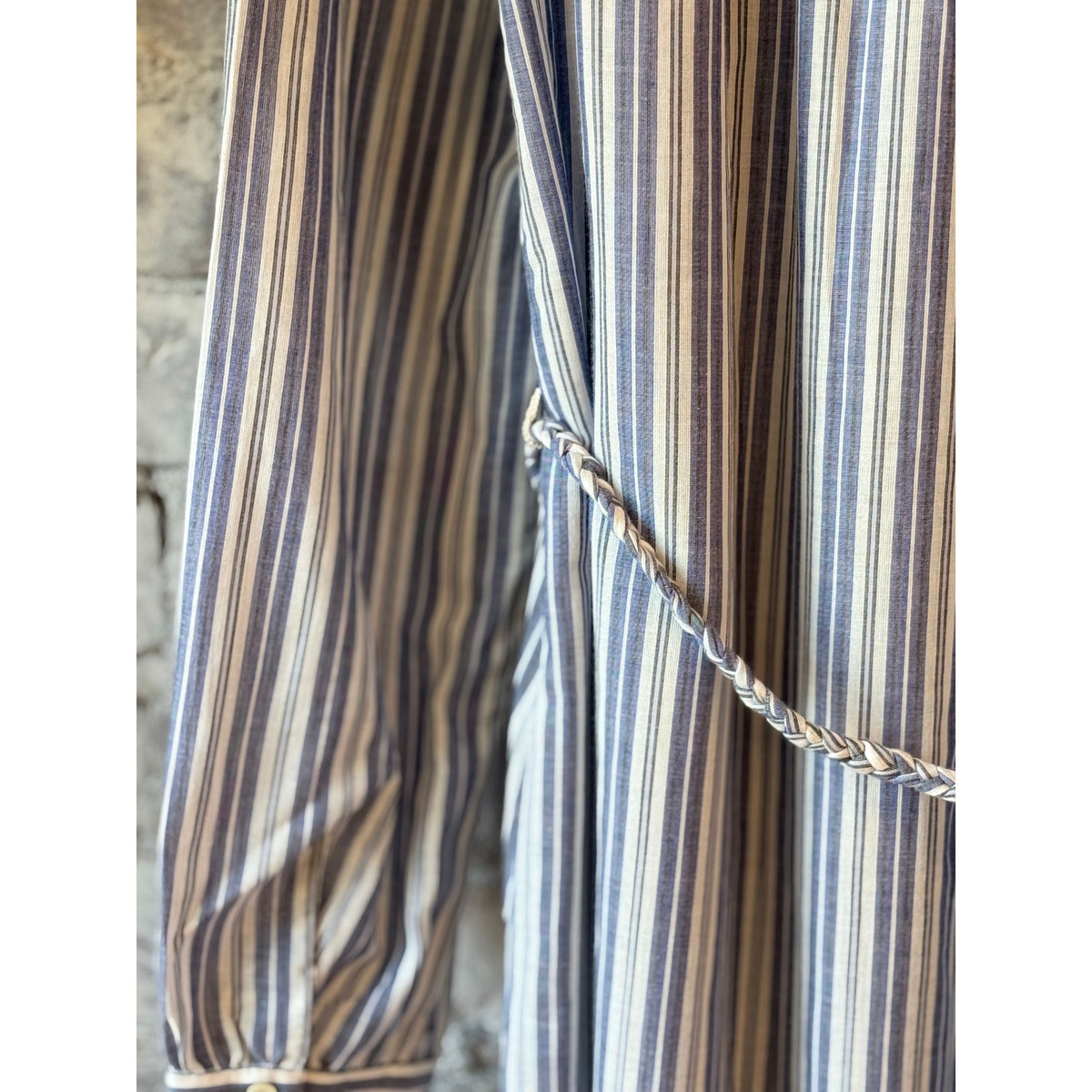 Hartford Women's Ryton Woven Dress in blue, women's casual dress with a woven fabric design, stylish and comfortable for everyday wear.