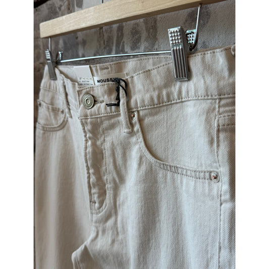 Women's Moussy Keane Slim Straight Jean in white, showcasing the fitted style and clean denim fabric.