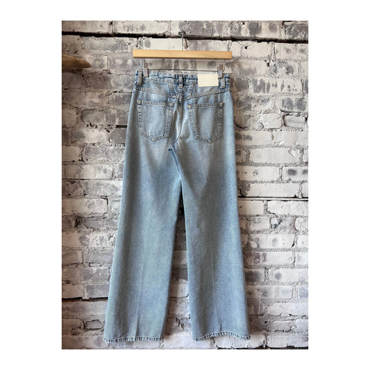 Gillan Straight Jean - Light Blue - DUNE + SALT