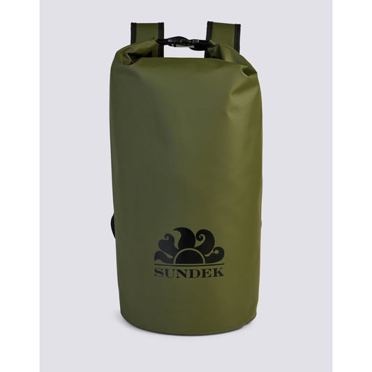 Men's 20-liter water-resistant technical backpack in dark green by Sundek, featuring multiple compartments and adjustable straps.
