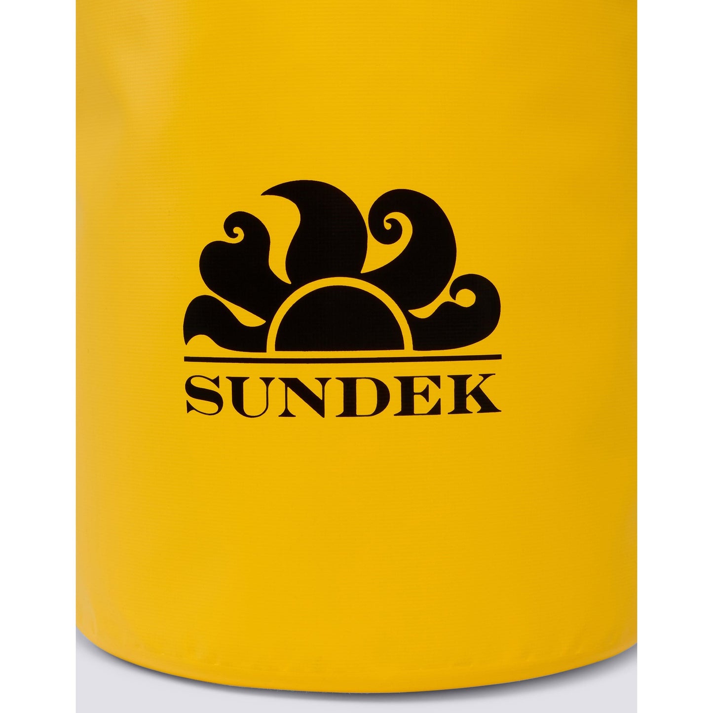 Men's 20-liter water-resistant technical backpack in summer yellow by Sundek, with multiple compartments and adjustable straps.