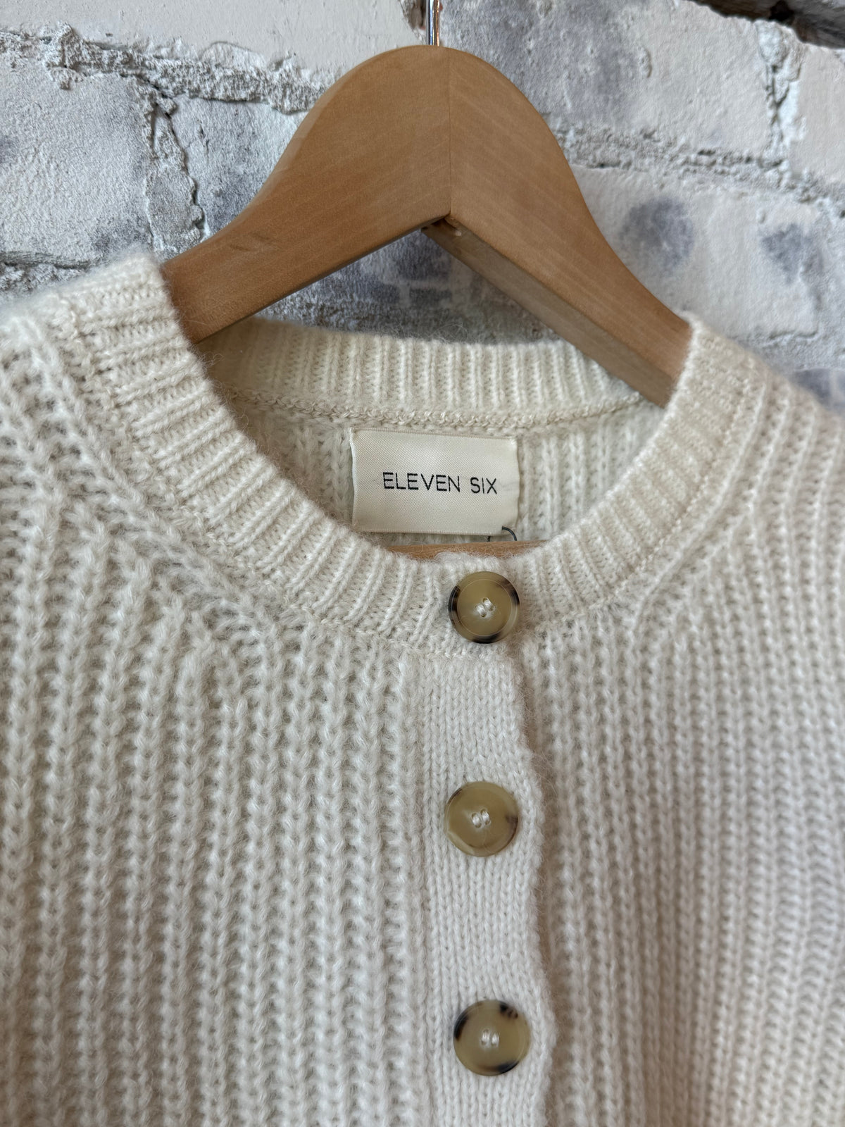 ELEVEN SIX Becca Cardi for women in ivory, soft knit sweater with long sleeves and a cozy fit, perfect for casual wear.