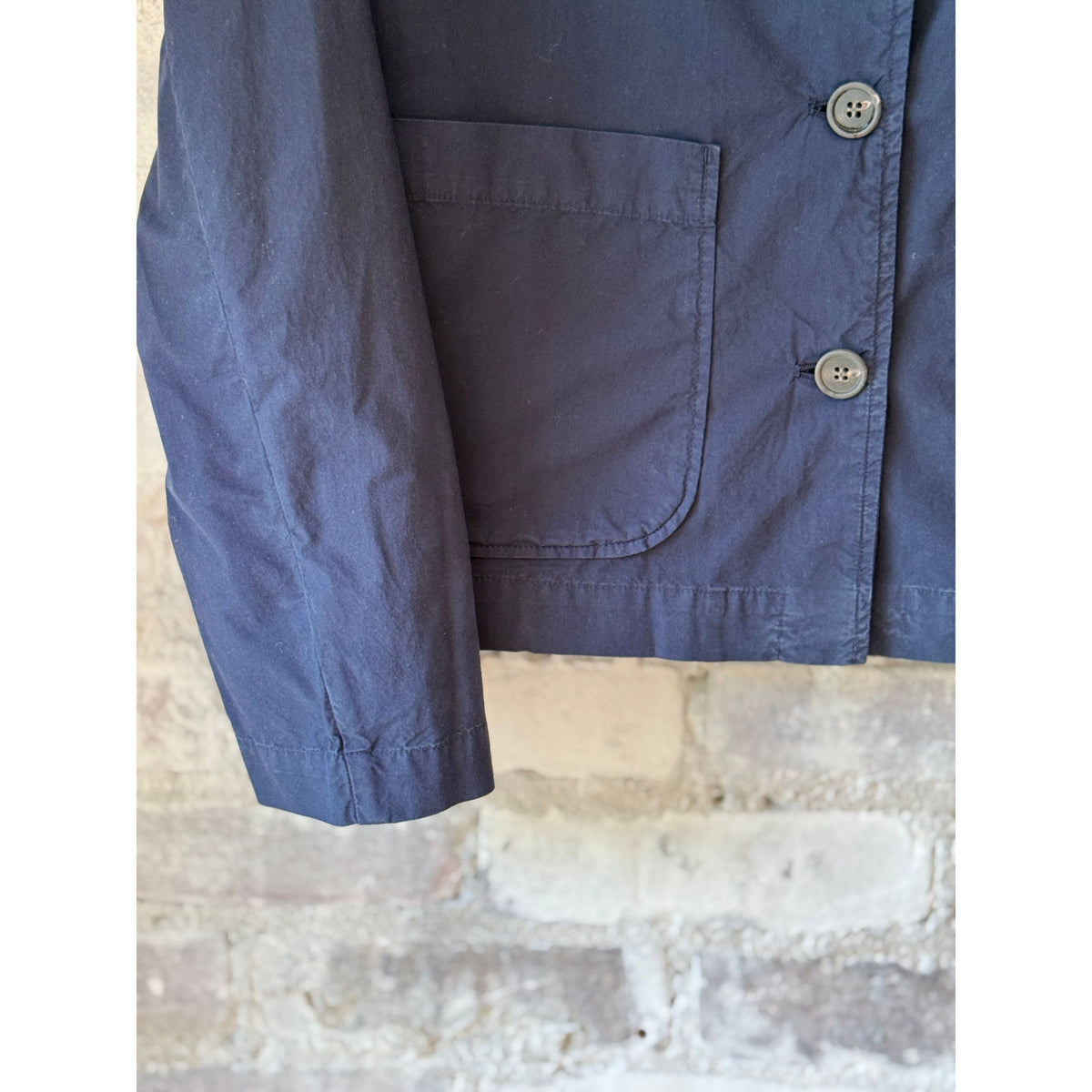 Hartford Women's Vizir Woven Jacket in Night color, stylish women's outerwear with a textured woven design.