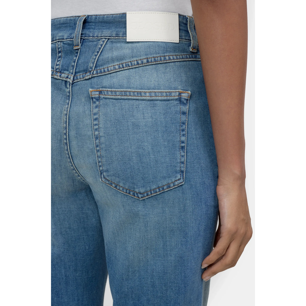 Closed Women's Mira-X Comfort Stretch Straight Jean - Mid Blue Dark Slate Blue