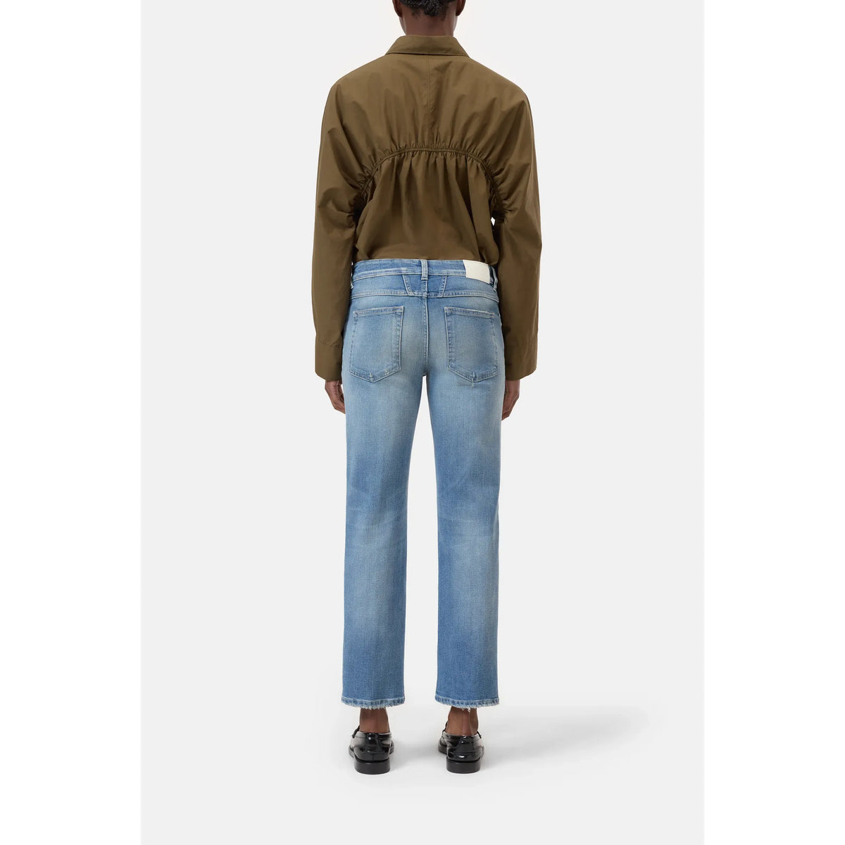 Women's mid-blue Junna Straight Jean by Closed, showing classic fit with five-pocket design and belt loops.