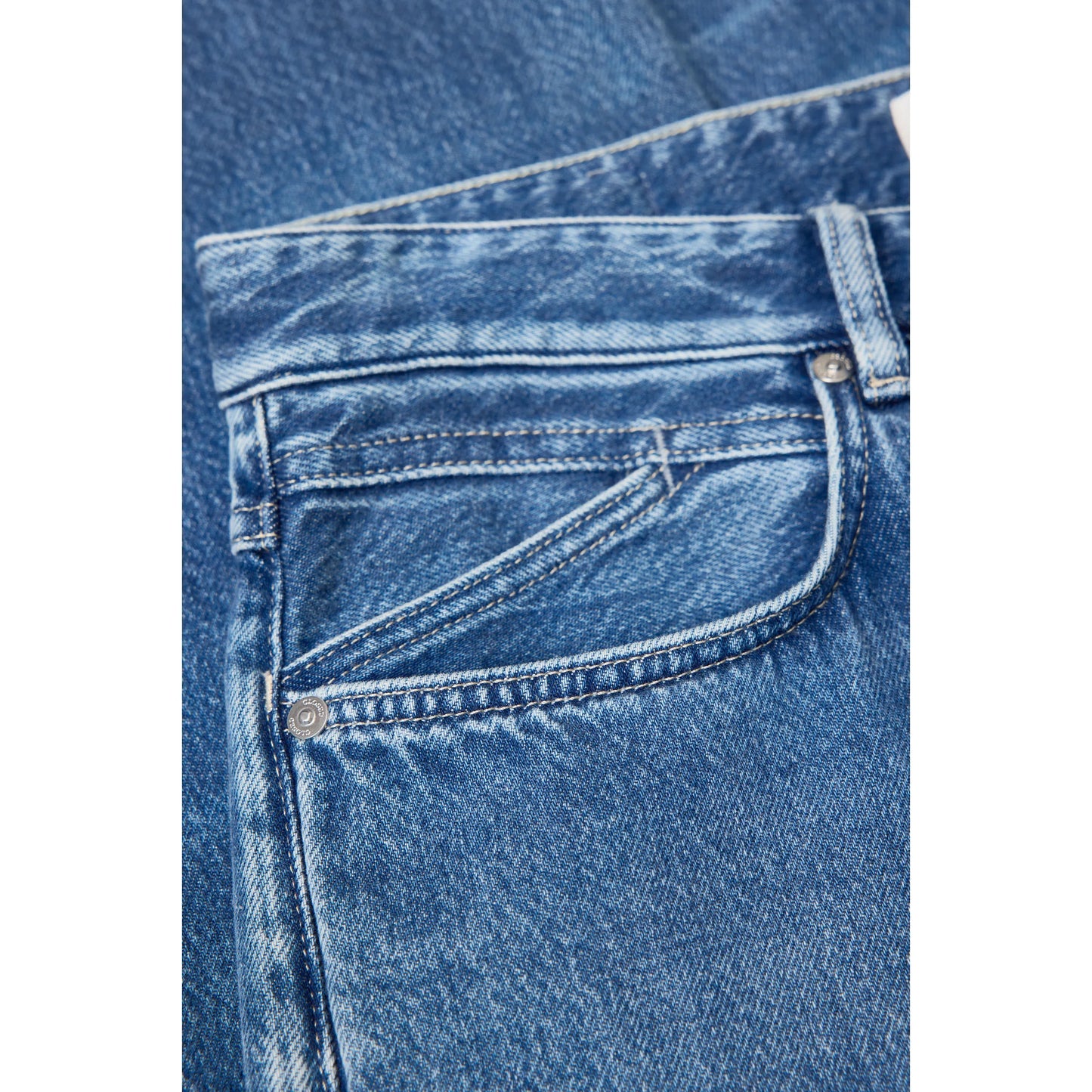 Men's Cooper True Regular Jean in mid blue from Closed Men's, featuring classic fit denim with subtle fading and stitching details.