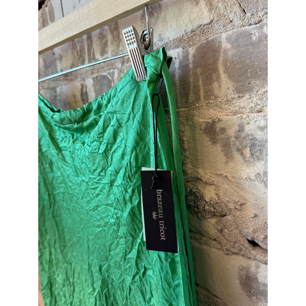 Women's crinkle skirt by Brazeau Tricot in Mojito color, featuring a textured, flowy fabric perfect for casual and summer wear.