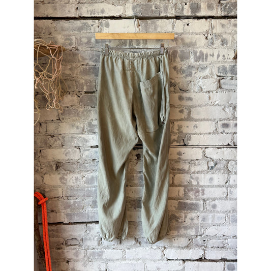 Women's Freecity Airjump pants in silver rock blues with matte and satin finish, featuring flap and snap-free design.