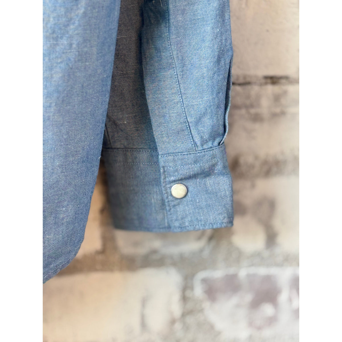 Women's Hartford Cameron woven shirt in medium blue, featuring a stylish woven fabric and relaxed fit.