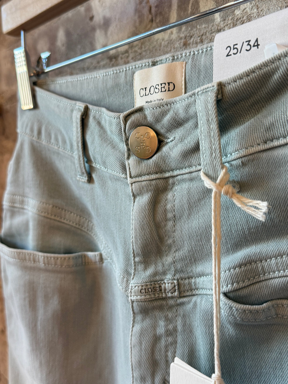 Closed Women's Pedal Pusher Relaxed Jean - Breeze Blue Dim Gray