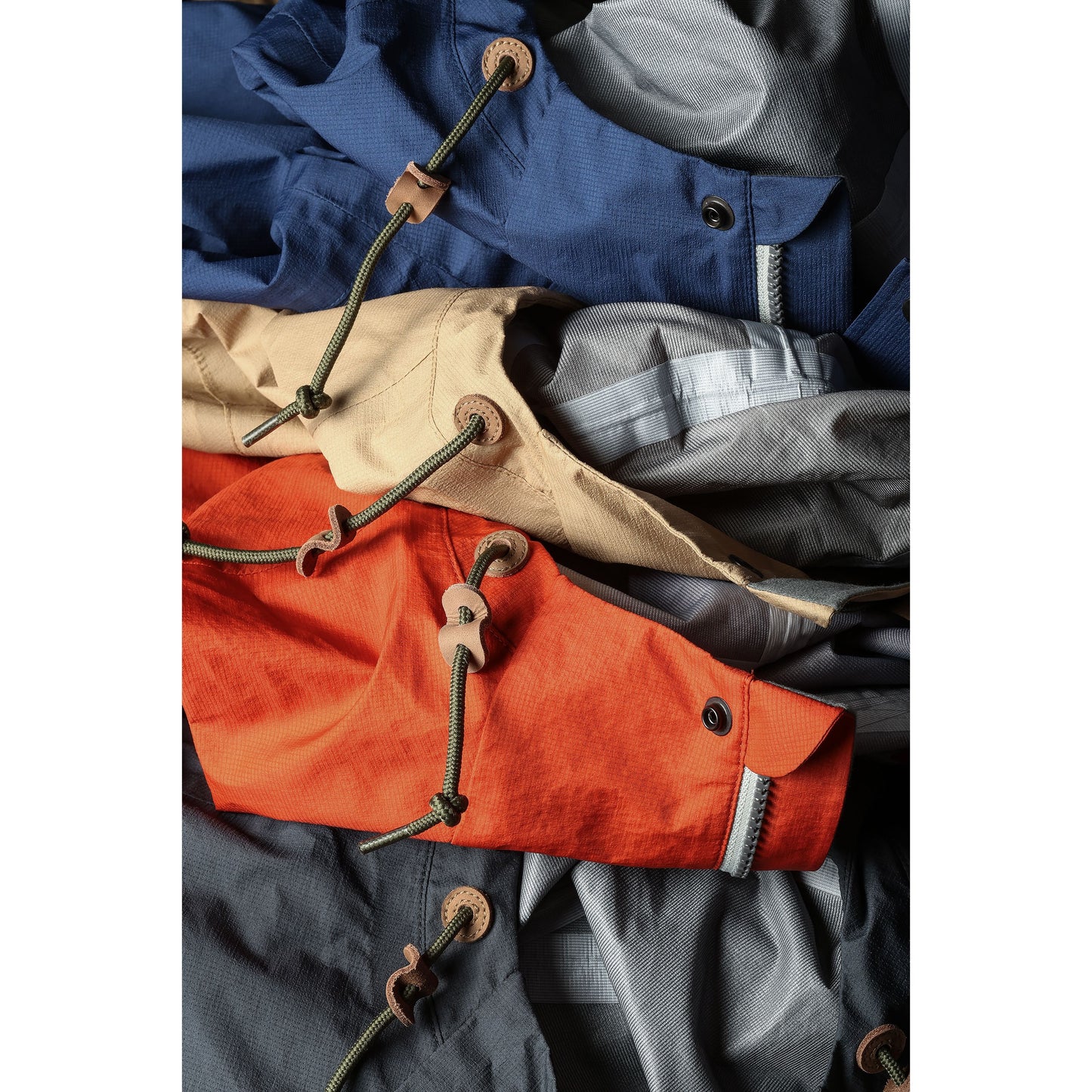 Ultra Rain Shell - Charcoal - DUNE + SALT