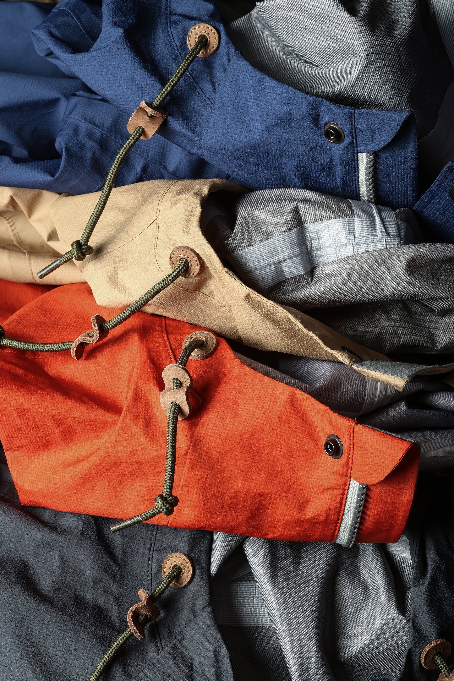 Ultra Rain Shell - Charcoal - DUNE + SALT