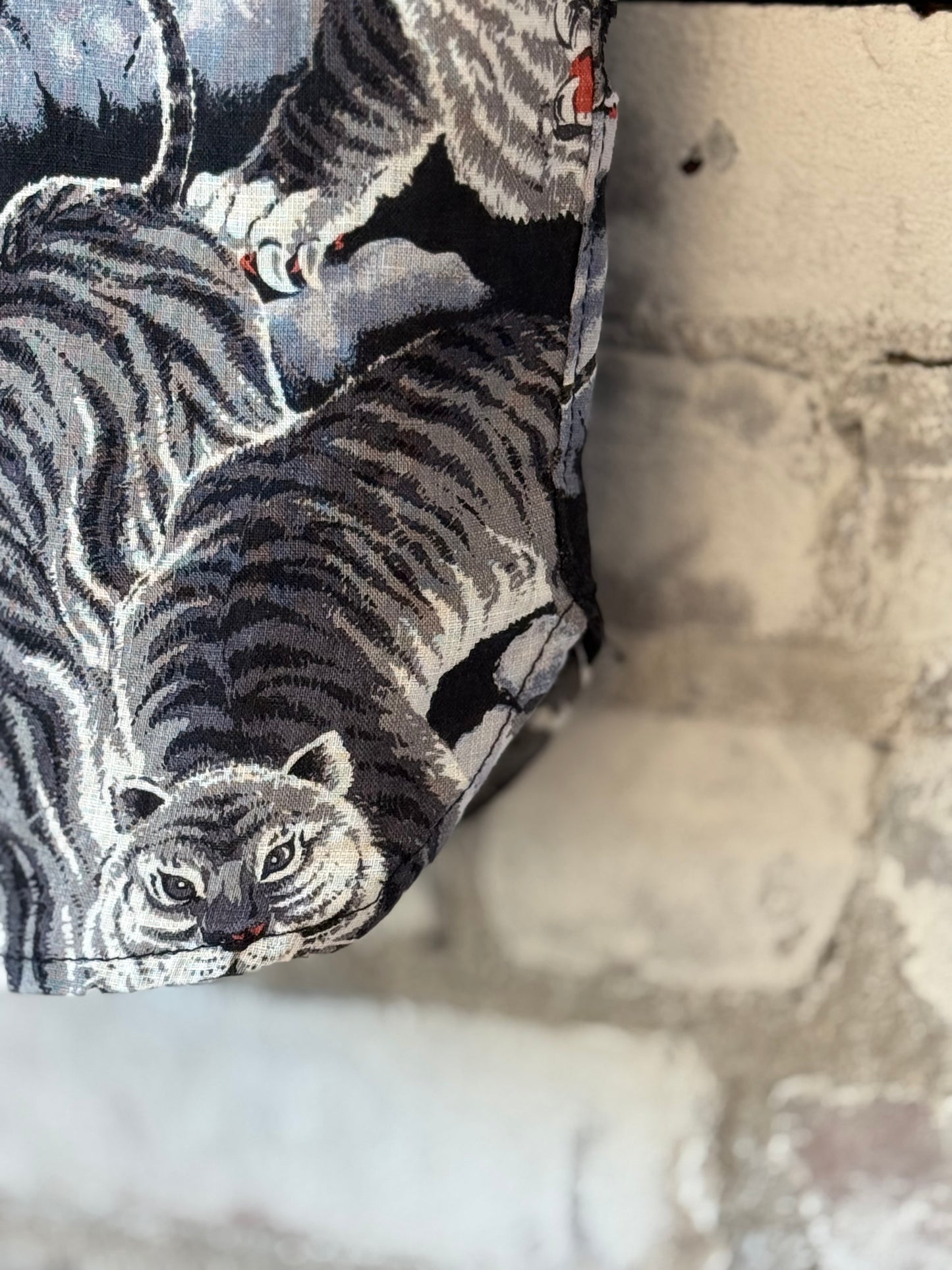 Hawaiian Tiger Shirt - Black