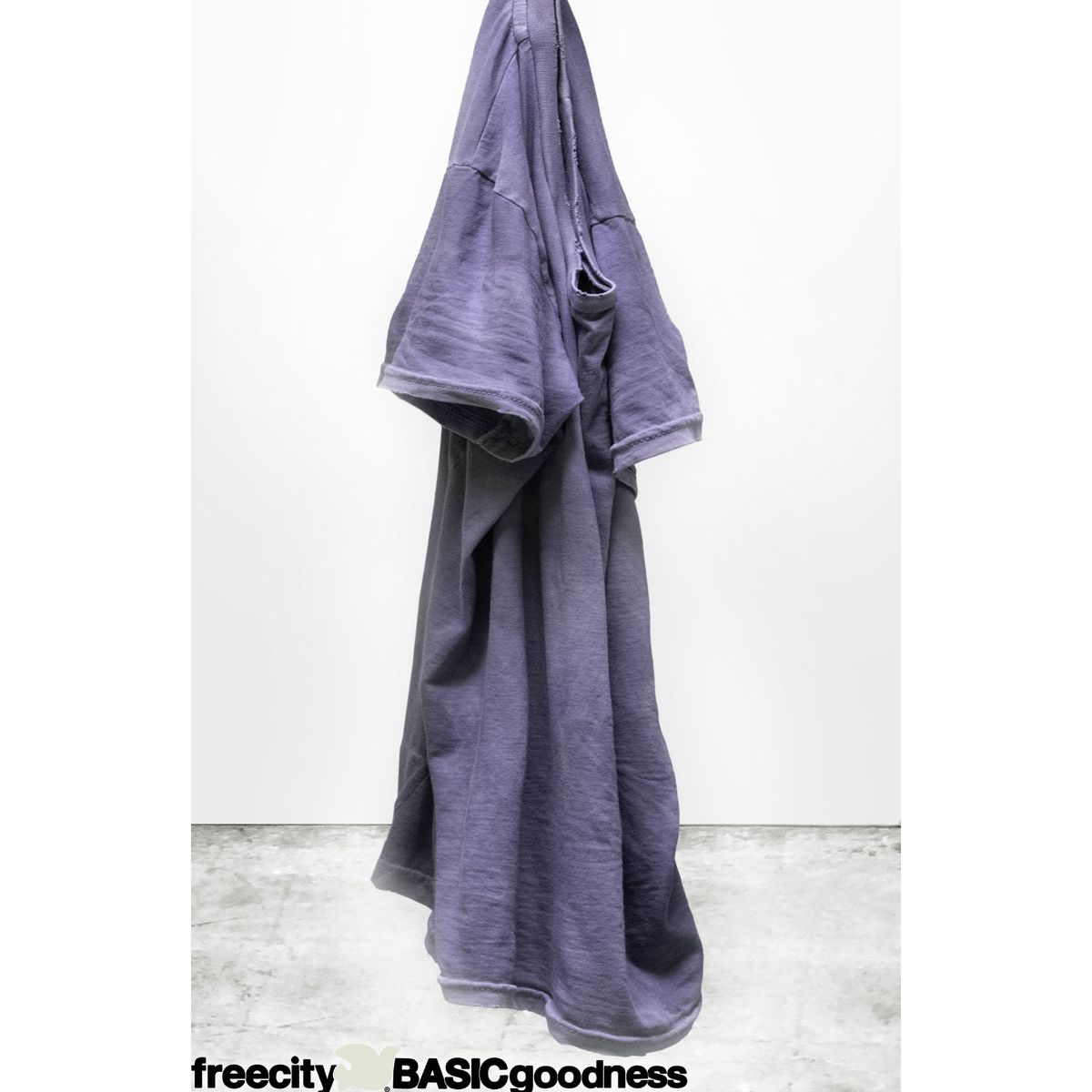 Women's Freecity CanyonKid Circa1972 SuperVintage Powder T in purple mountain color, featuring a relaxed fit and vintage-inspired design.