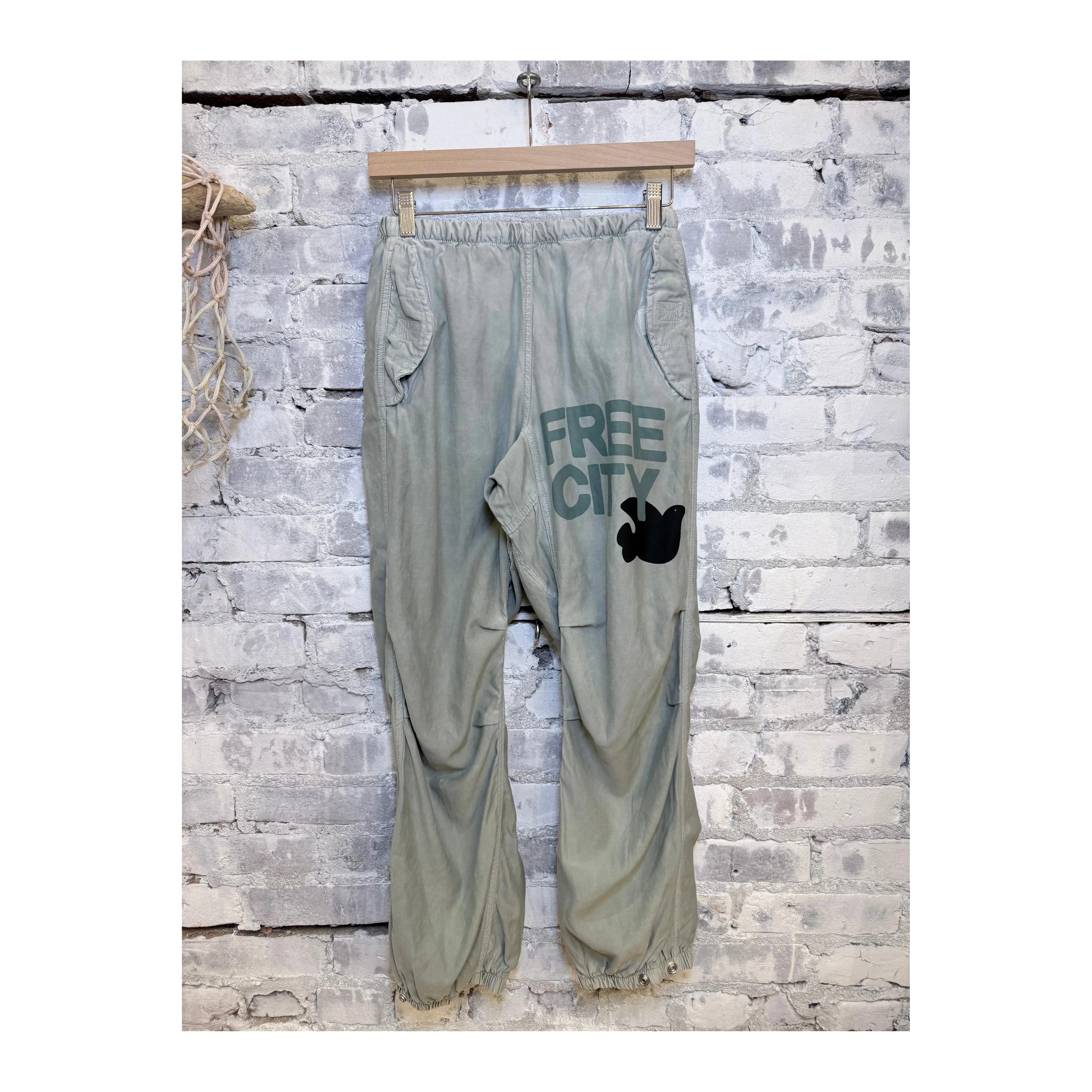 FLAP/SNAP FREECITY MATTE/SATIN AIRJUMP Pant - Silver rock