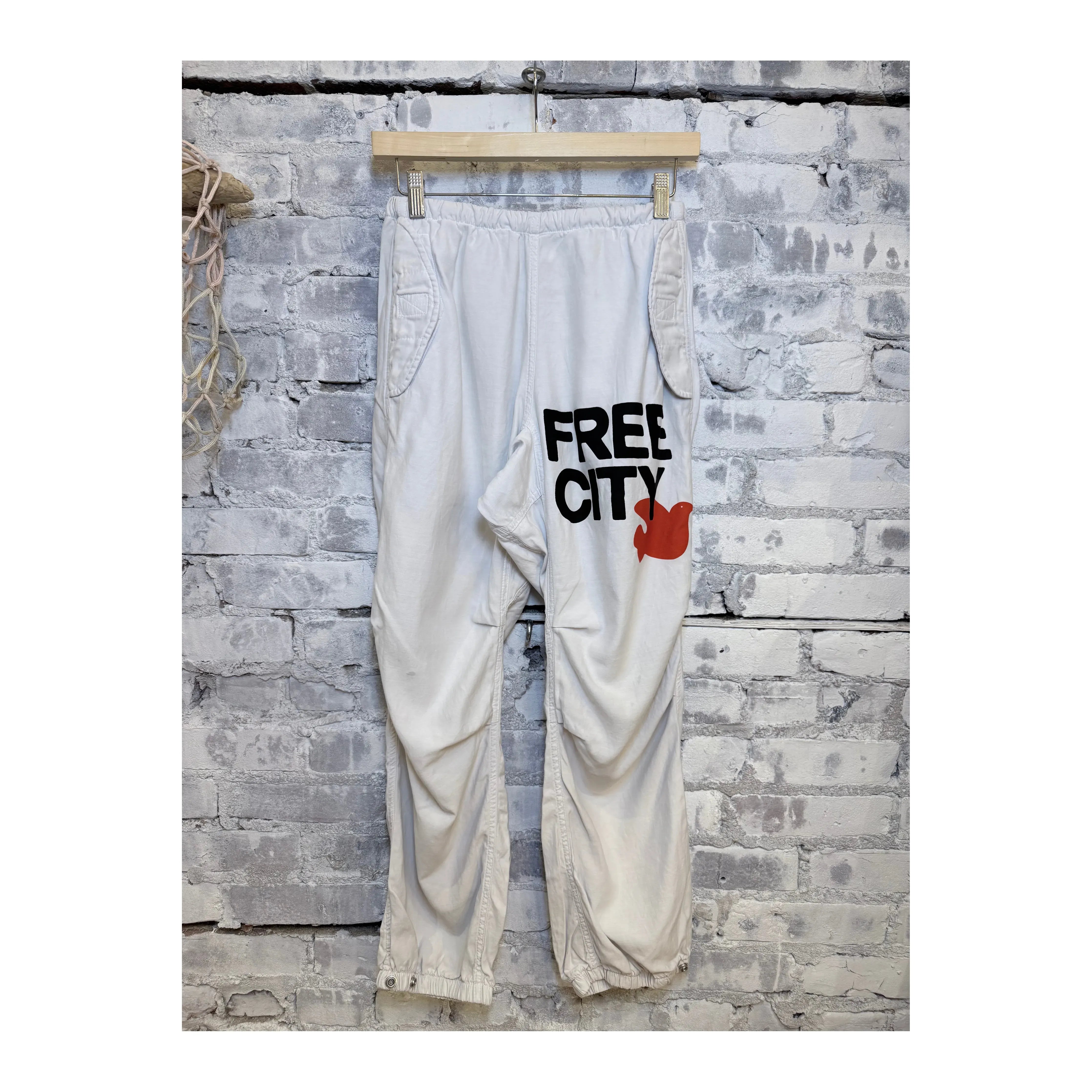FLAP/SNAP FREECITY MATTE/SATIN AIRJUMP PANT - Laundry Whites