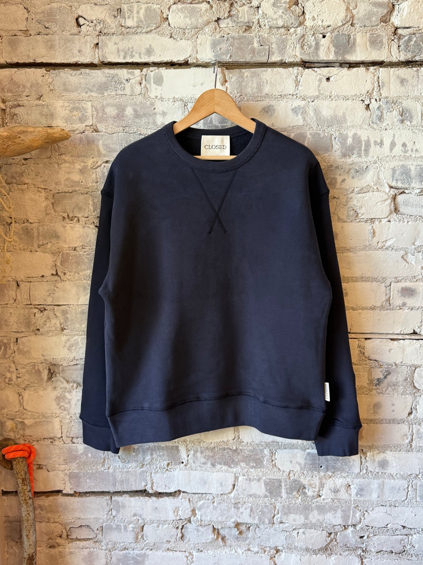 Men's dark navy crewneck sweatshirt by Closed Men's, featuring a comfortable fit and casual style.