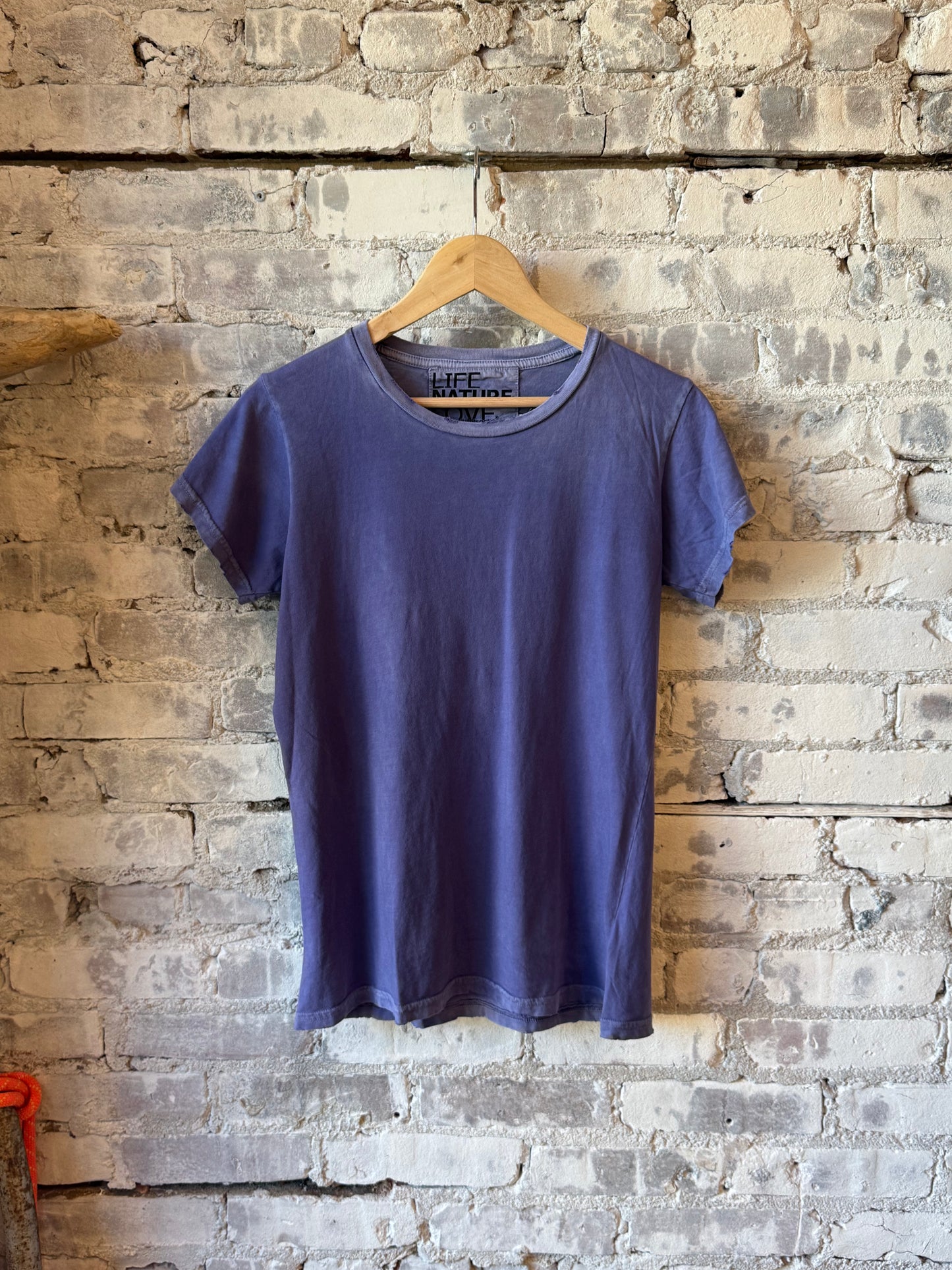 Freecity women’s CanyonKid Circa1972 Supervintage Powder T in Purple Mountain Powder, front view