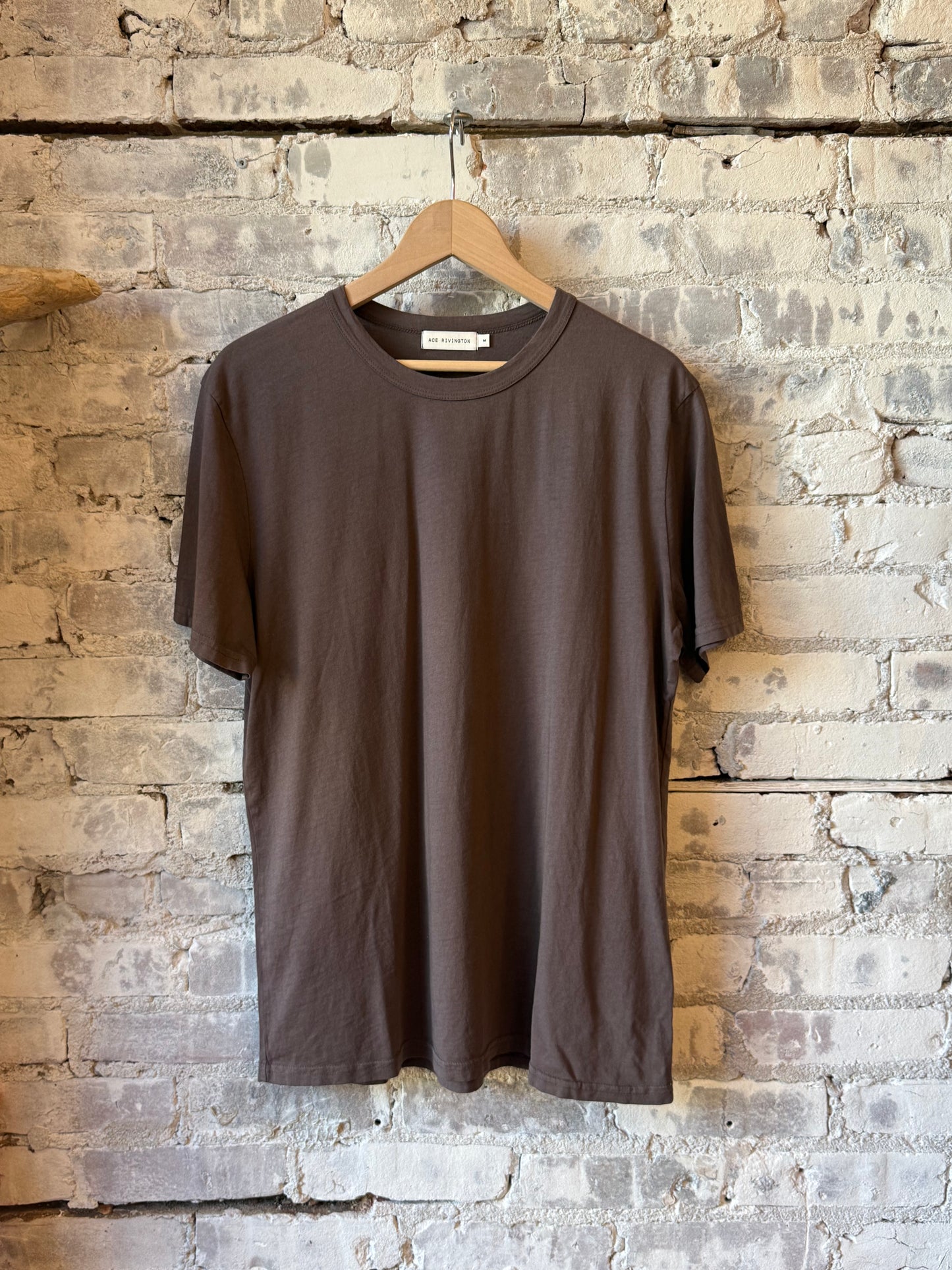 Men's Ace Rivington Supima short sleeve crewneck tee in cocoa brown