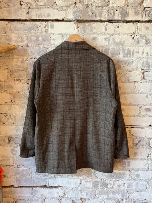Hartford Women's Victo woven jacket in brown, front view with button closure and long sleeves