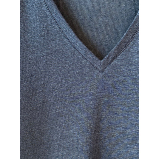 Women's Marine stretch linen V-neck top by Majestic Filatures, featuring a classic fit and lightweight fabric.