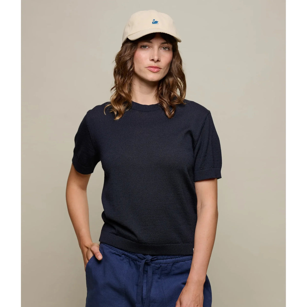 Dark navy women's merino wool short sleeve T-shirt by Merz B. Schwanen, with a fitted style and soft, breathable fabric.