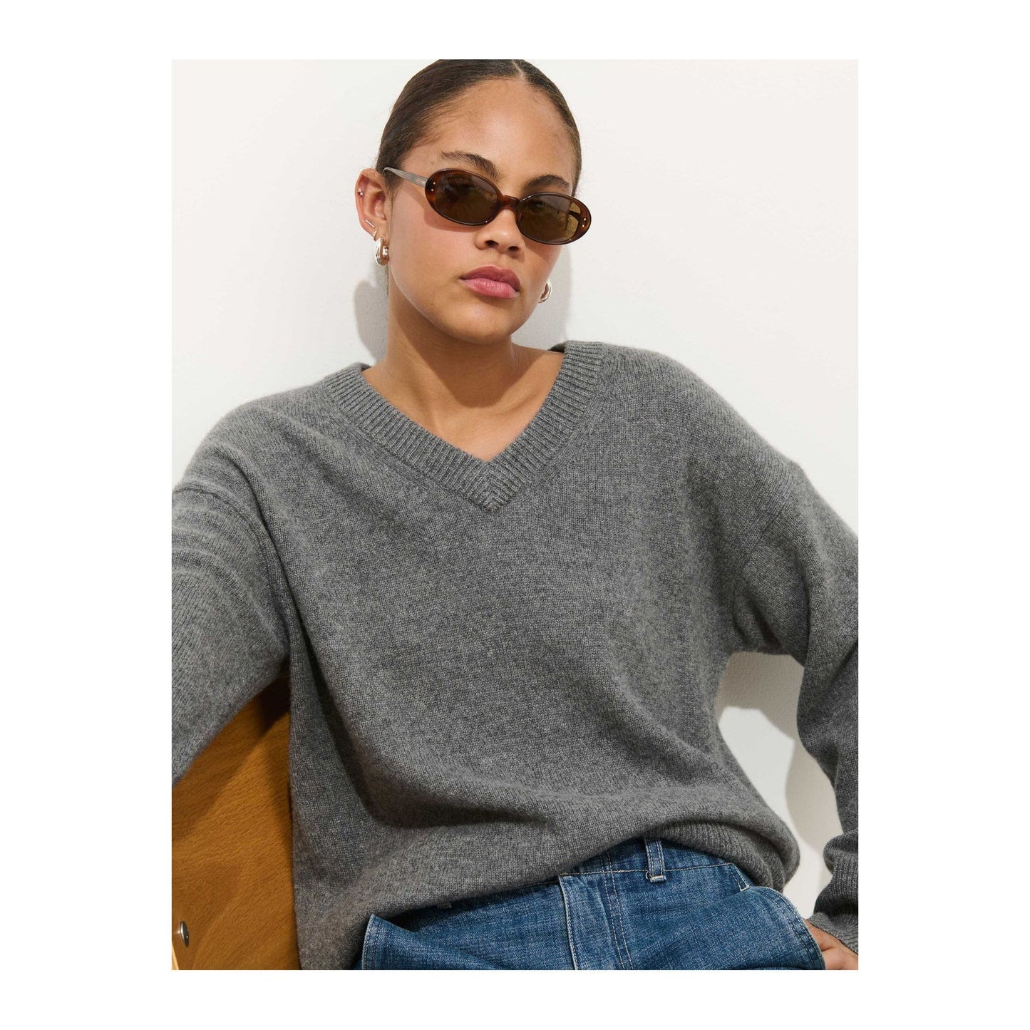 Rowan Cashmere V-Neck Sweater - Sterling Grey - DUNE + SALT