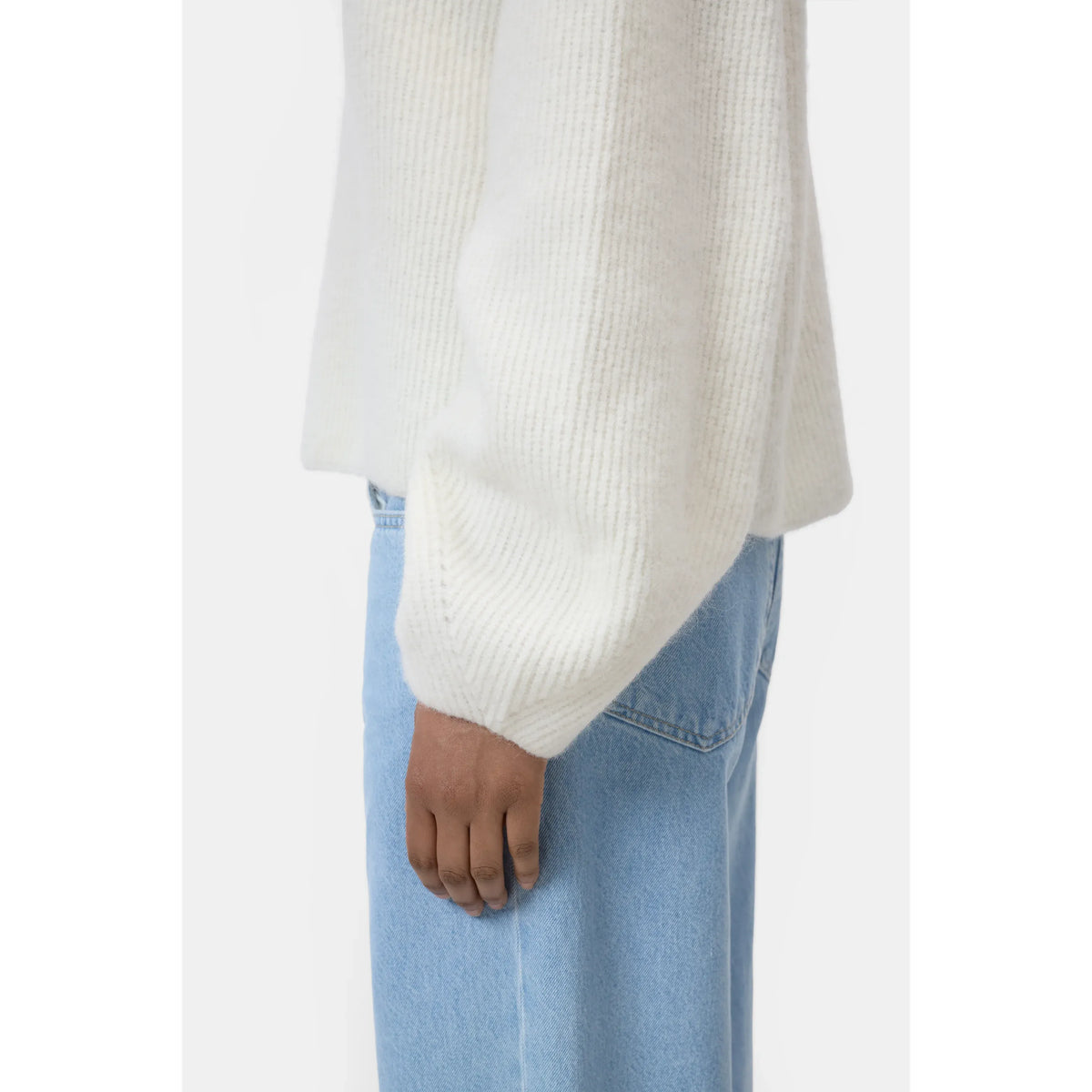Women's alpaca-wool-blend jumper in whipped cream color, featuring a cozy, knit design by Closed Women's.