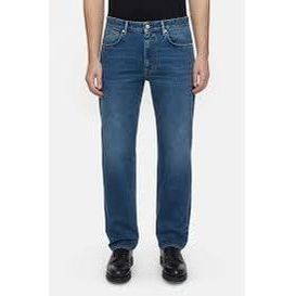 Men's Cooper True Comfort Stretch Jean in mid blue by Closed Men's, showing the fit and denim fabric details.
