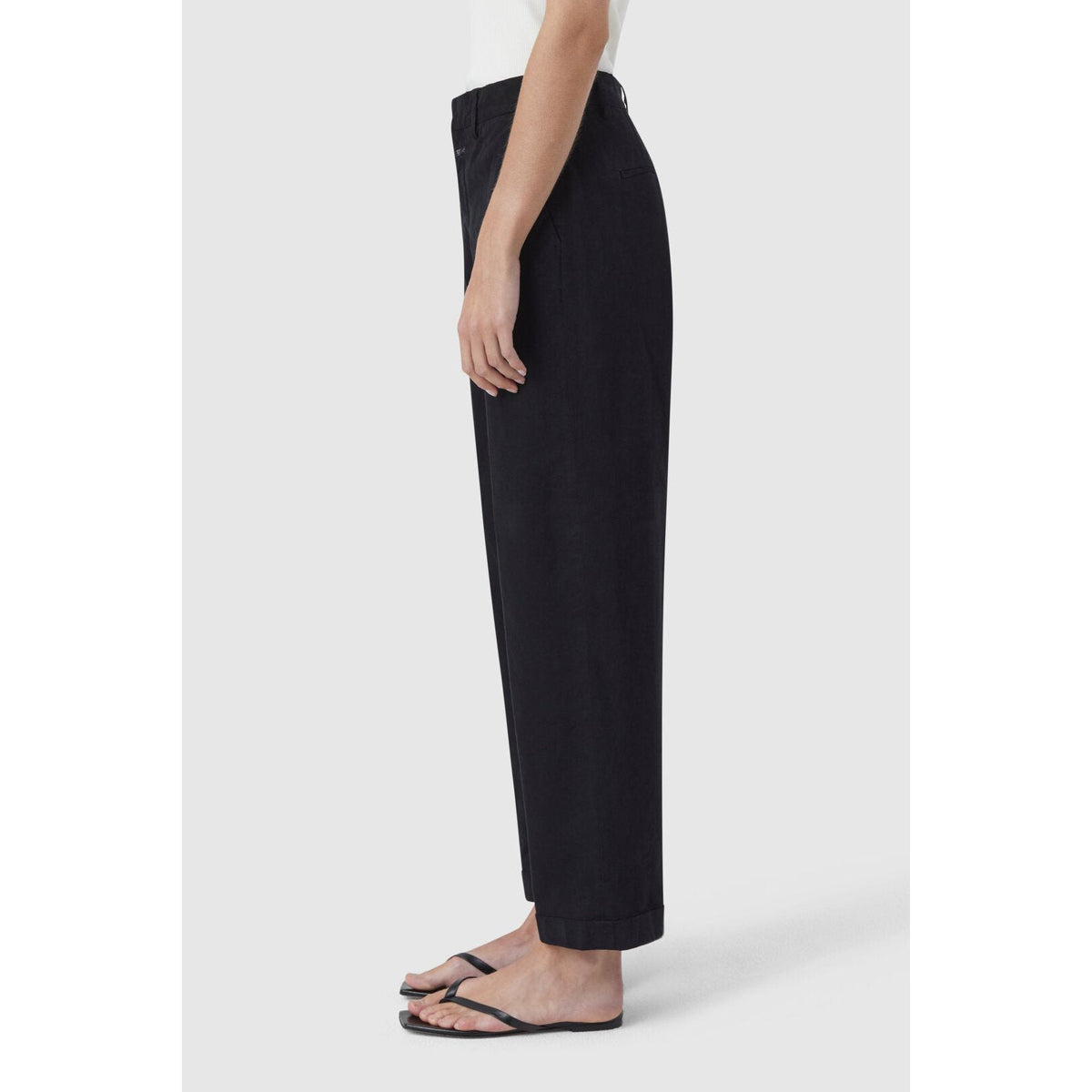 Black women's Auckley Organic Cotton Pant by Closed Women's, featuring a relaxed fit and soft organic cotton fabric.