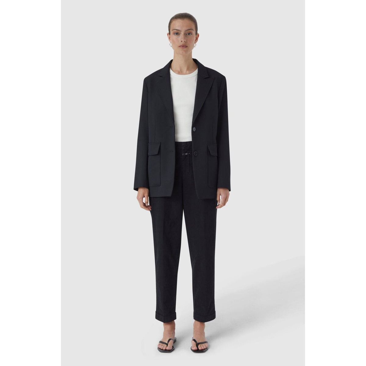 Black women's Auckley Organic Cotton Pant by Closed Women's, featuring soft, sustainable fabric and a comfortable fit.