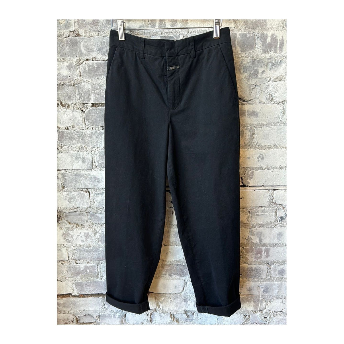 Black women's Auckley Organic Cotton Pant by Closed Women's, featuring a relaxed fit and natural fabric for comfortable everyday wear.