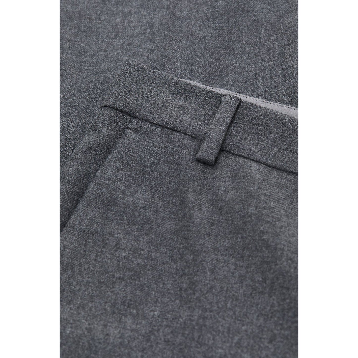 Closed Women's Sonnett Slim Pant in dark grey melange, showcasing a sleek fit and soft fabric on a model.