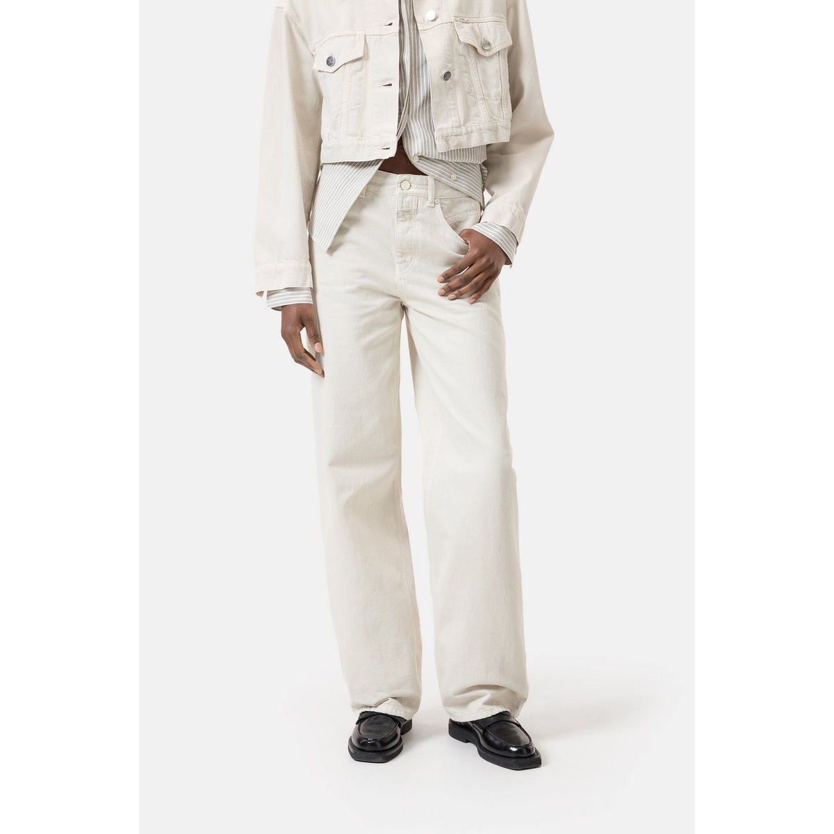 Nikka Wide Jean in stone beige for women by Closed Women's, featuring a relaxed fit and classic denim texture.
