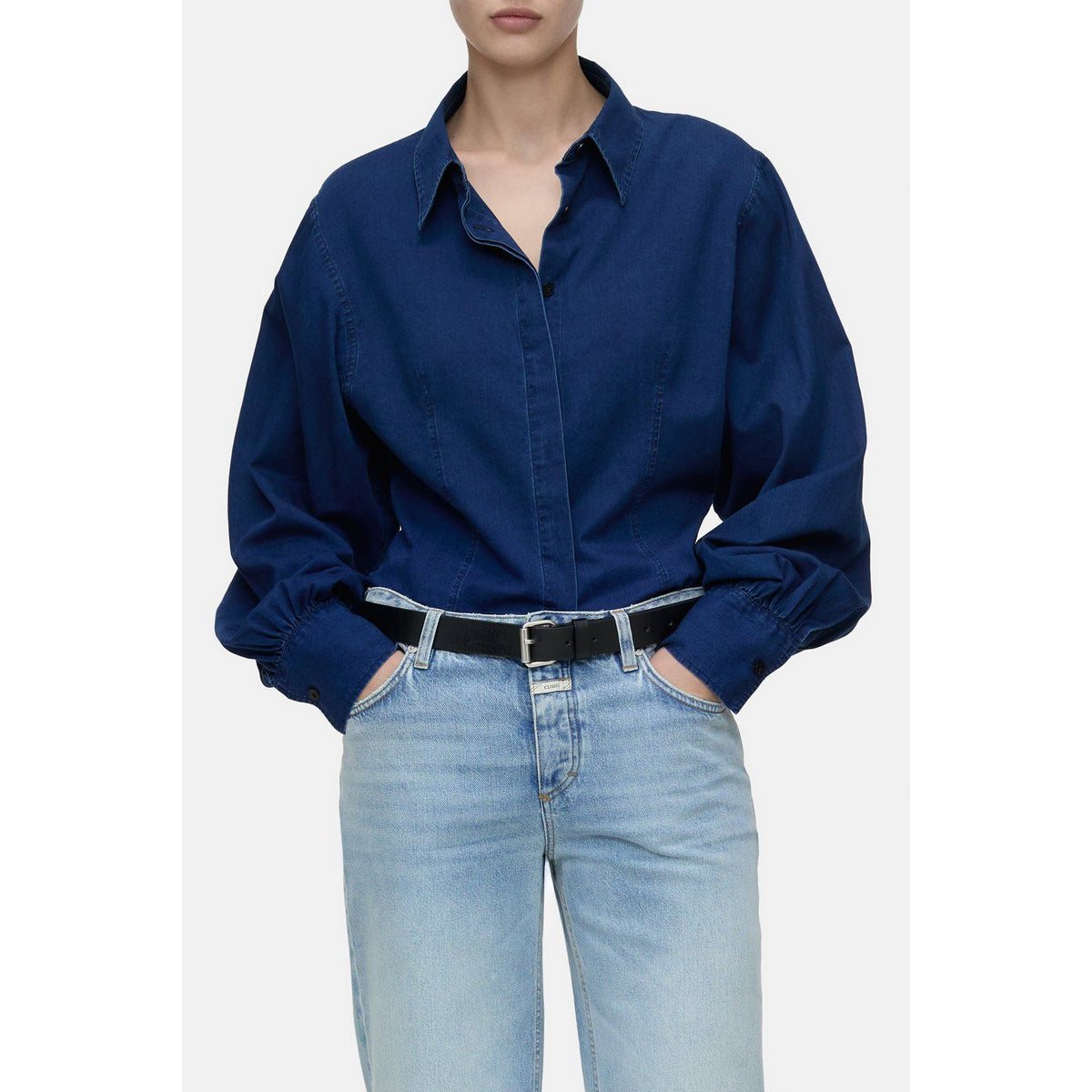 Women's tailored cotton blouse in dark blue by Closed, featuring a classic fit and button-down front.