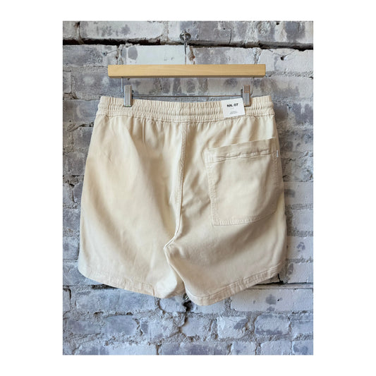 Men's NN07 Gregor Lyocell Blend Shorts in vanilla color, featuring a relaxed fit and casual style, perfect for summer wear.