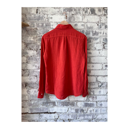 Women's Coraz Linen Shirt in Poppy by Hartford Women's, bright red linen shirt with a relaxed fit and button-front design.