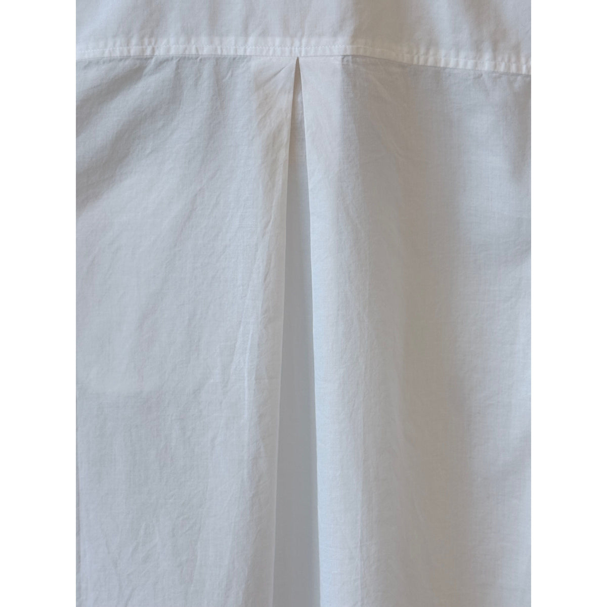 White lightweight cotton poplin women's shirt with rolled-up sleeves by Merz b. Schwanen, casual and breathable for everyday wear.