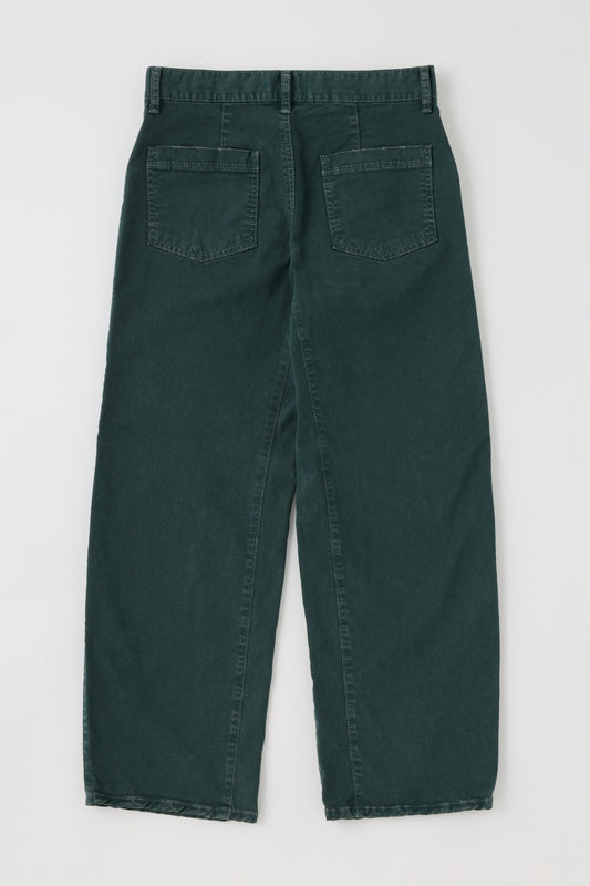 Women's Moussy Pomonok Gusset Cargo pants in dark green, featuring a relaxed fit with cargo pockets and gusset details.