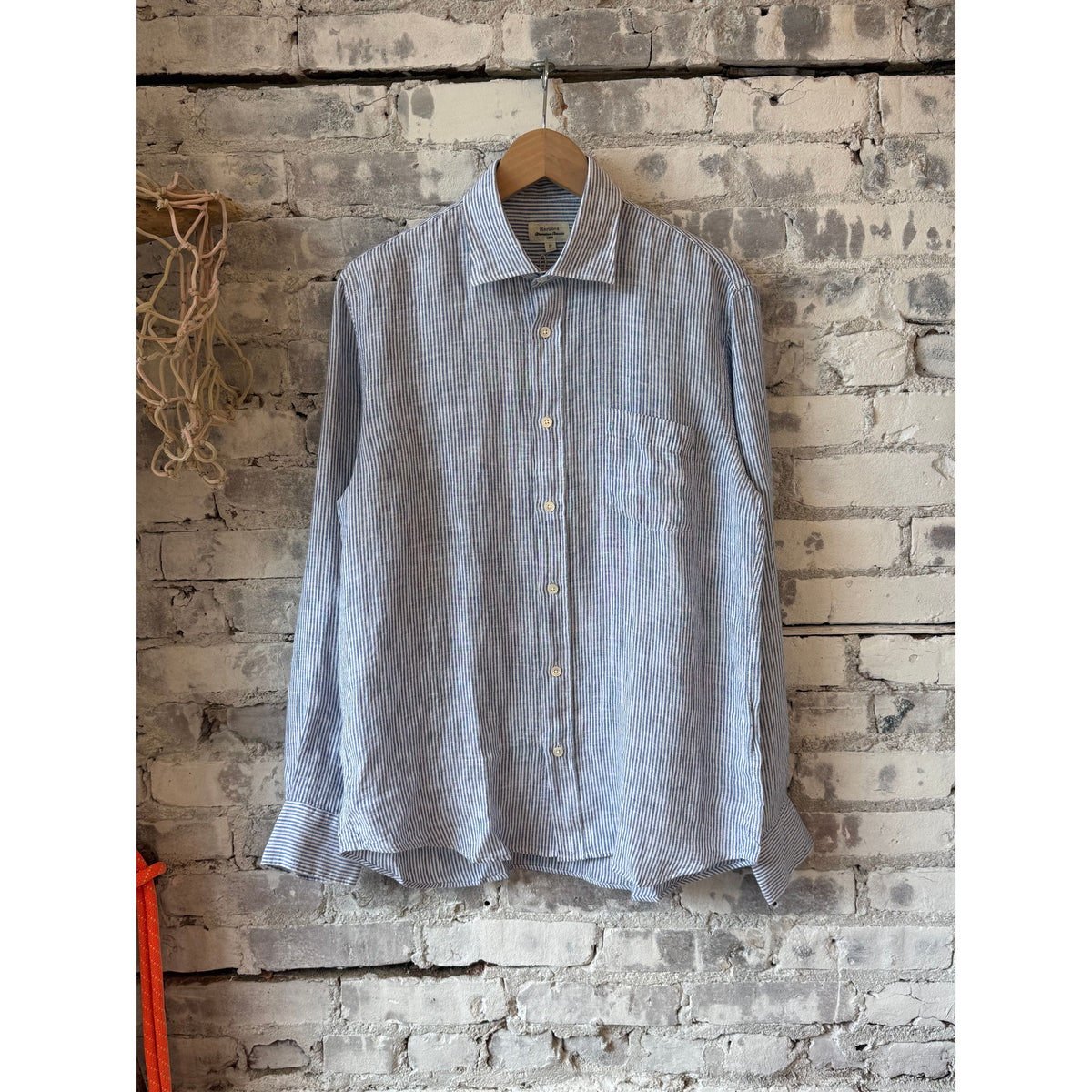 Men's Paul Woven Shirt by Hartford Men's in navy and white, featuring a casual woven fabric and classic collar.