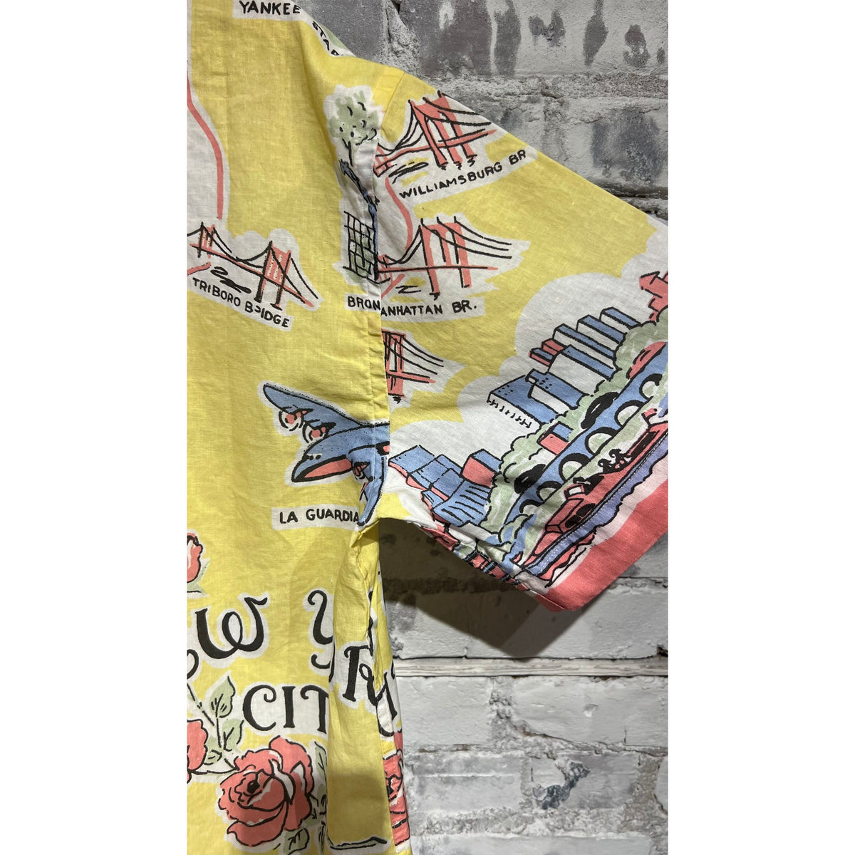 Men's Presidents Poplin Reef Shirt in yellow with New York map pattern, featuring a stylish and breathable design.