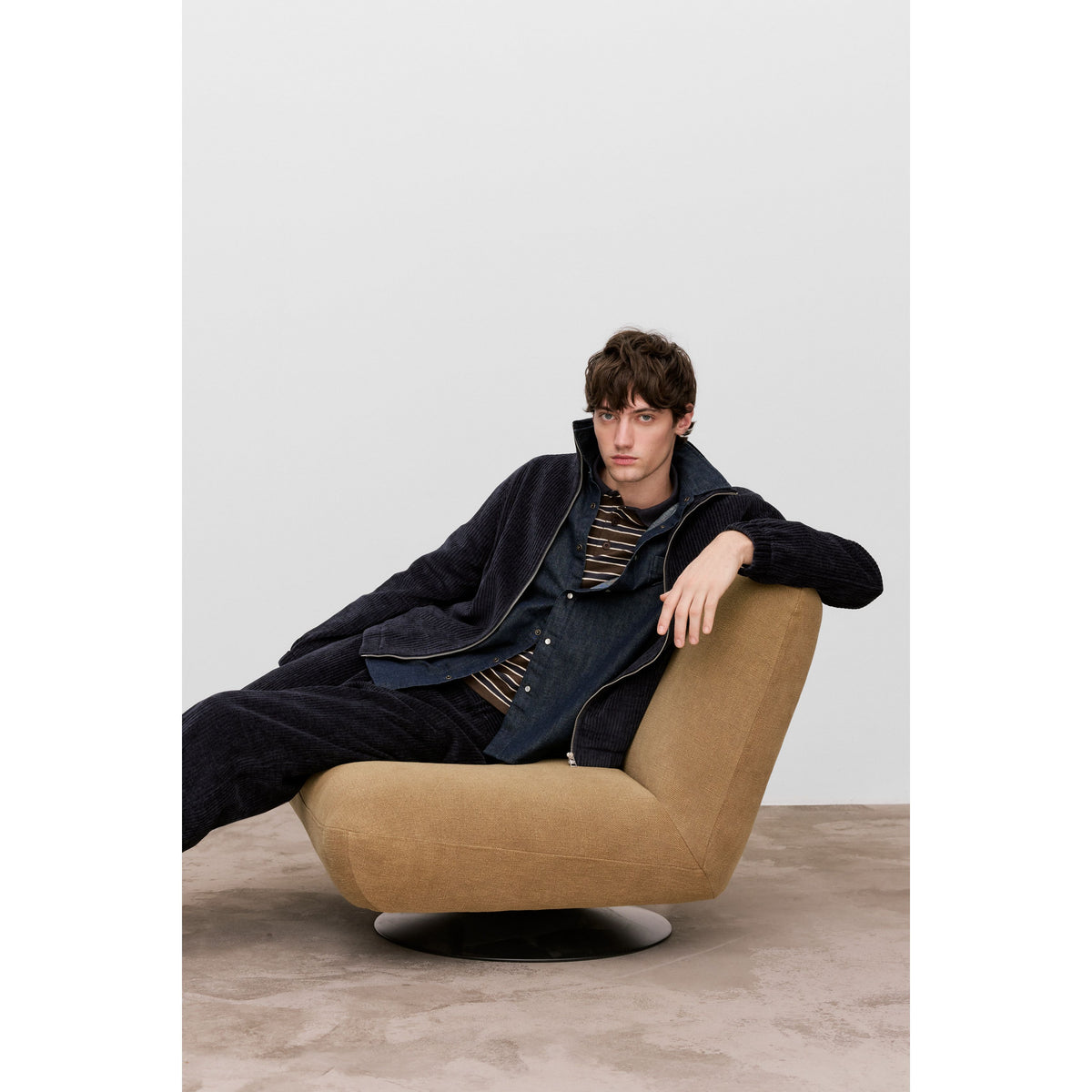 Men's Rib-Fleece Track Jacket in Dark Night by Closed Men's, featuring a cozy fleece material and sporty design.